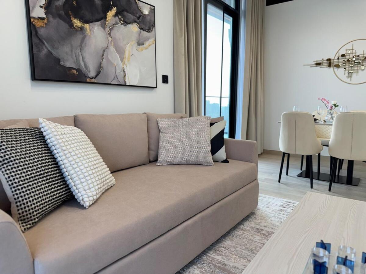Appartement Ashri Hh Spacious In Jvc, Binghatti Luna Dubaï