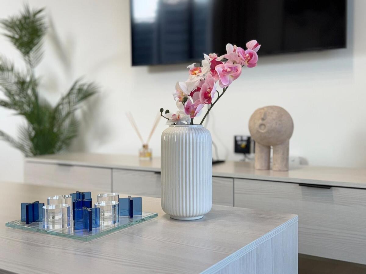 Ashri Hh Spacious In Jvc, Binghatti Luna * Dubaï