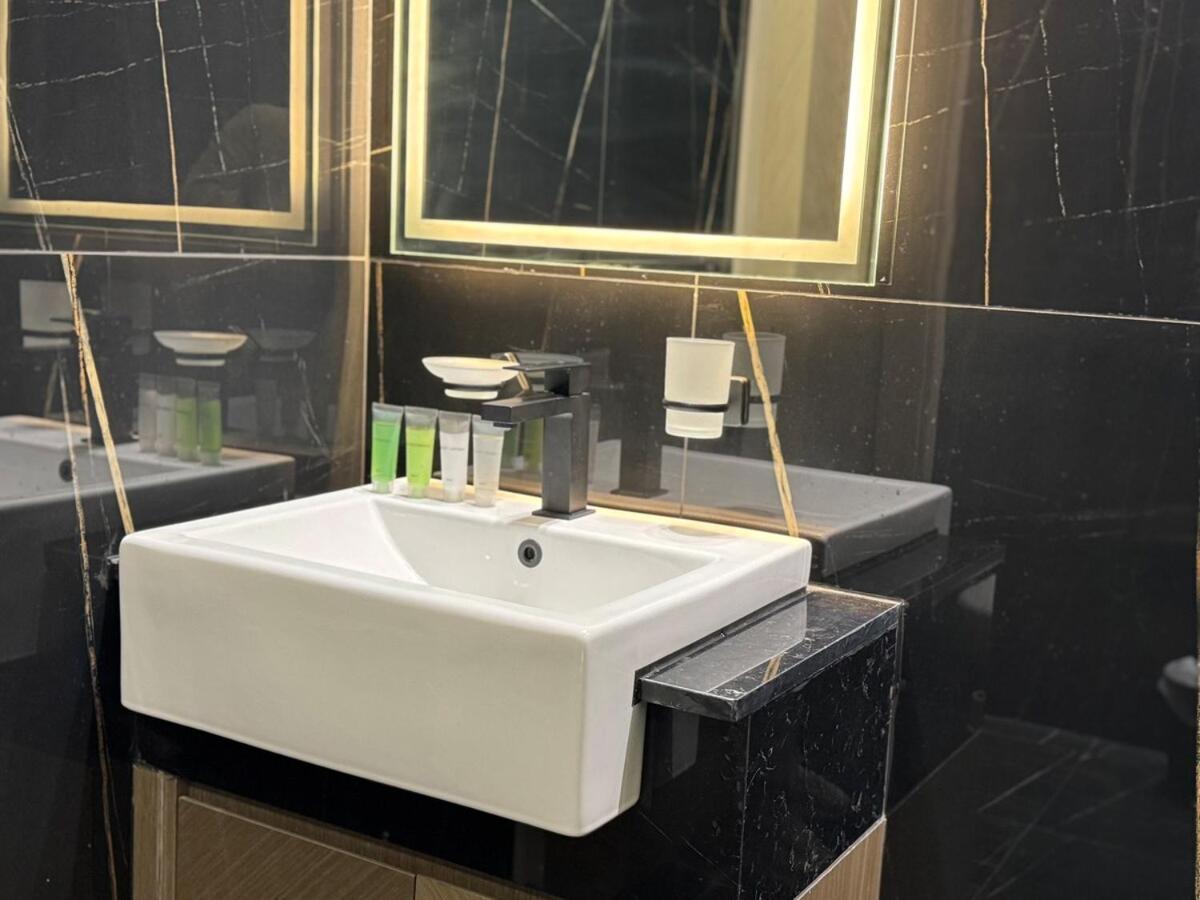 Ashri Hh Spacious In Jvc, Binghatti Luna Dubaï