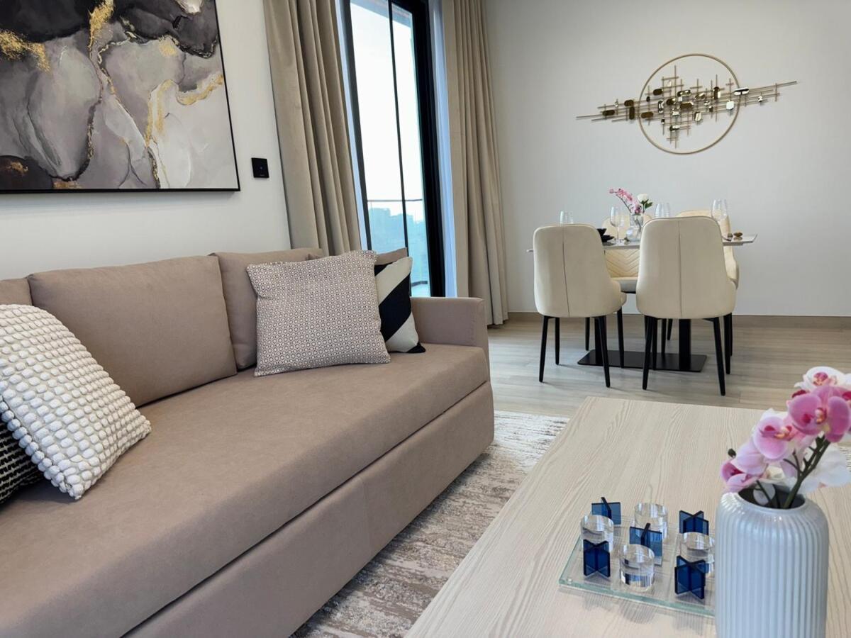 Appartement Ashri Hh Spacious In Jvc, Binghatti Luna Dubaï