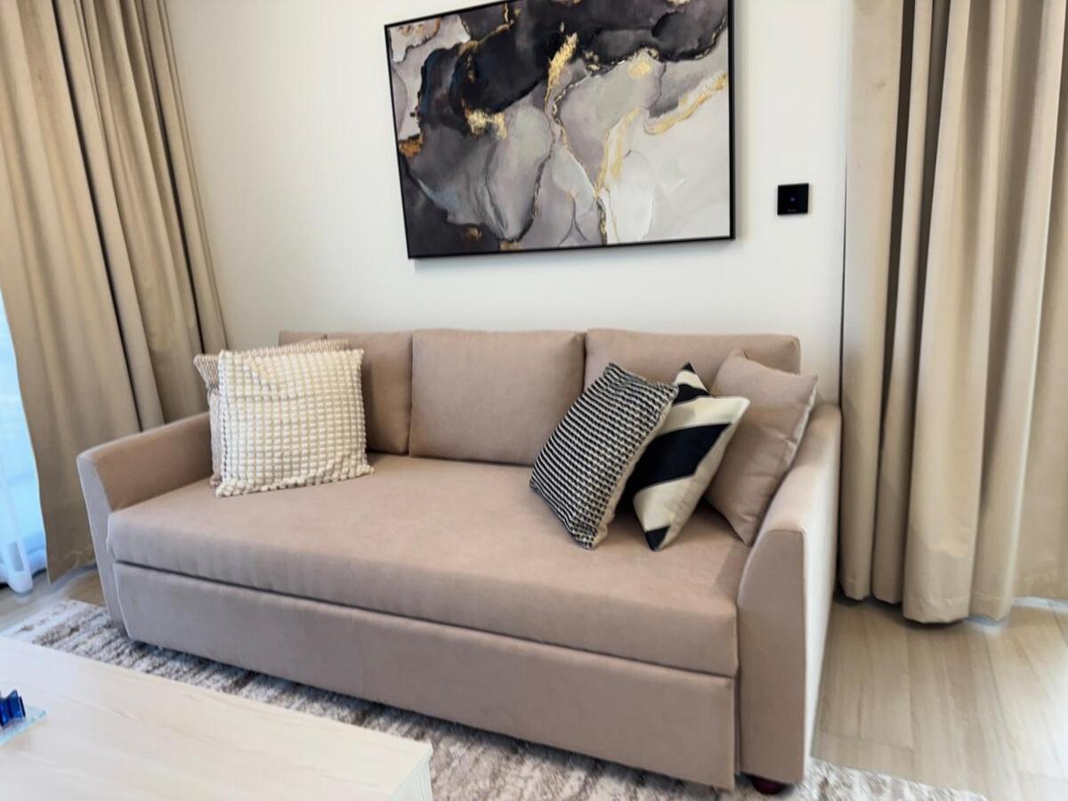 Ashri Hh Spacious In Jvc, Binghatti Luna * Dubaï