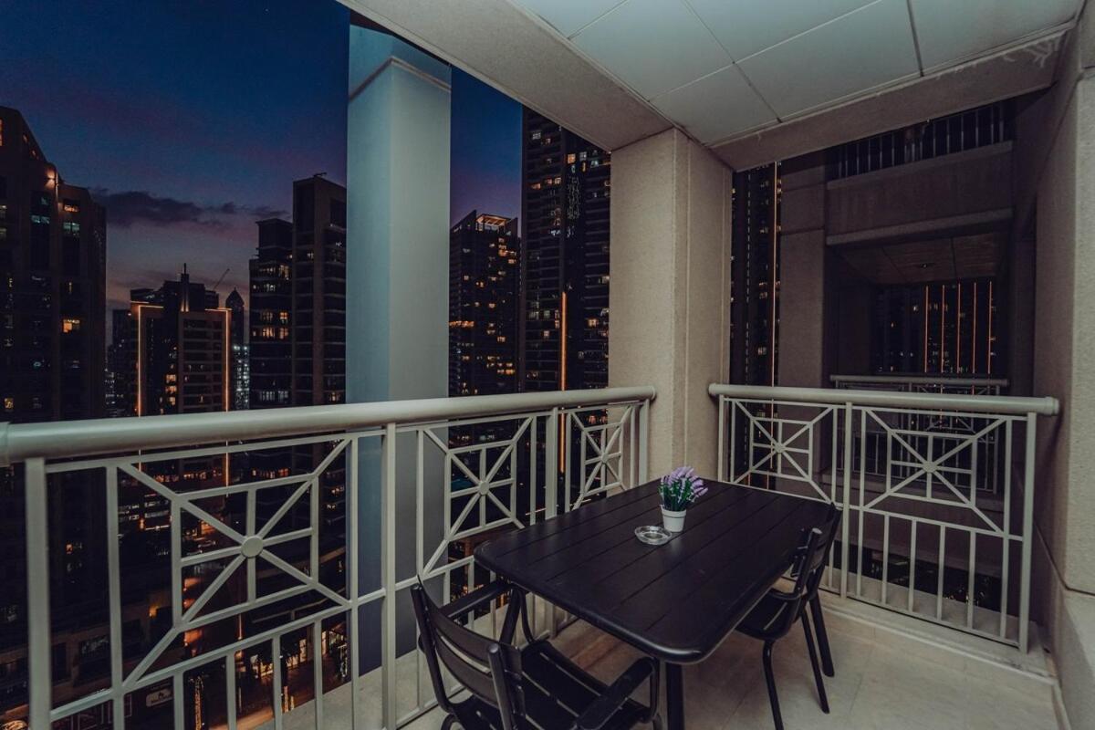 Apartamento Elegant Downtown 5 Minute Walk To Burj Khalifa & Mall *