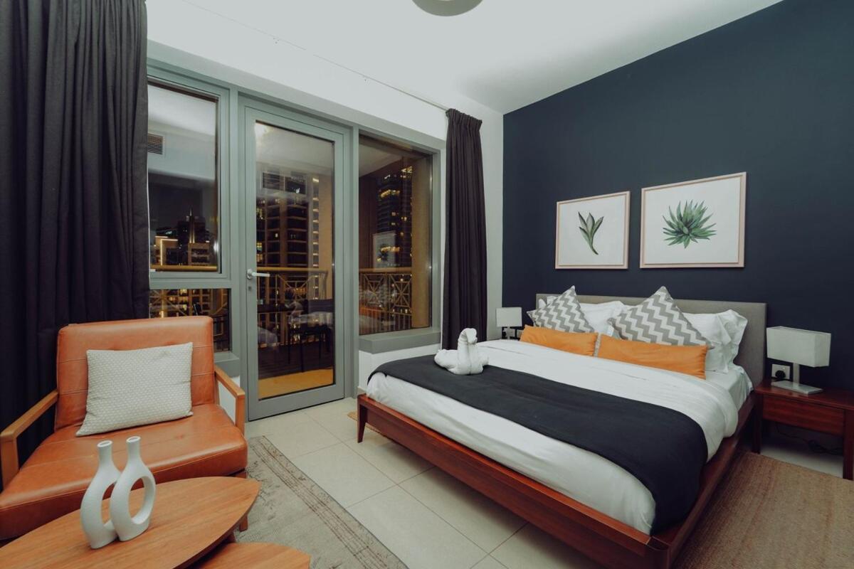 Elegant Downtown 5 Minute Walk To Burj Khalifa & Mall Apartamento