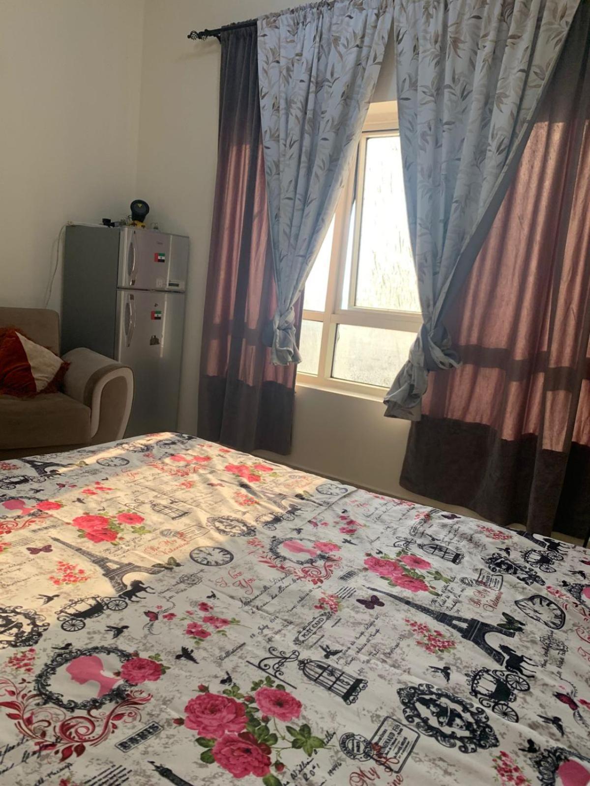 Shj Dxb Sunny Border Maison d'hôtes