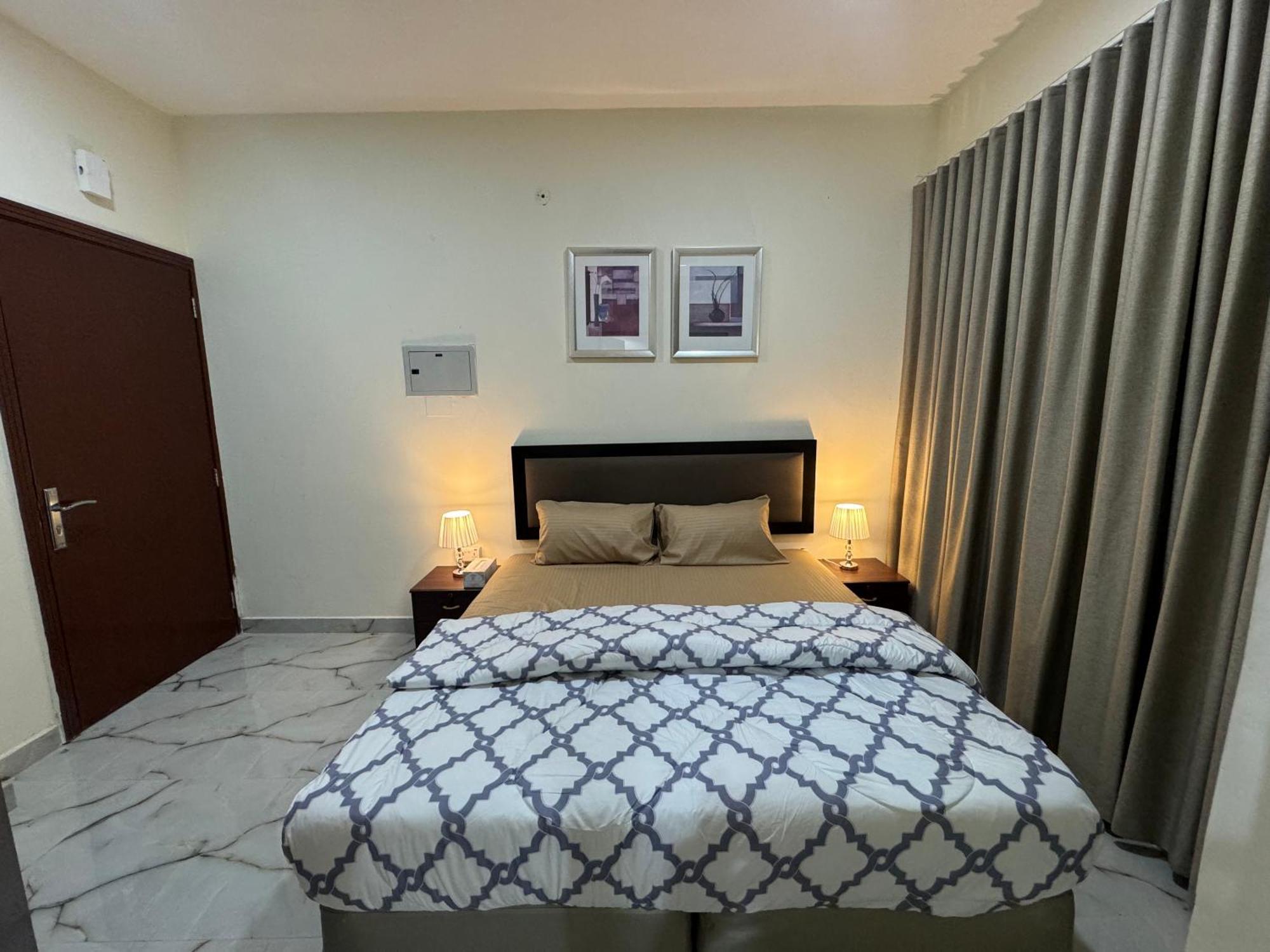 Furnished Private Near Union Metro Station Homestay