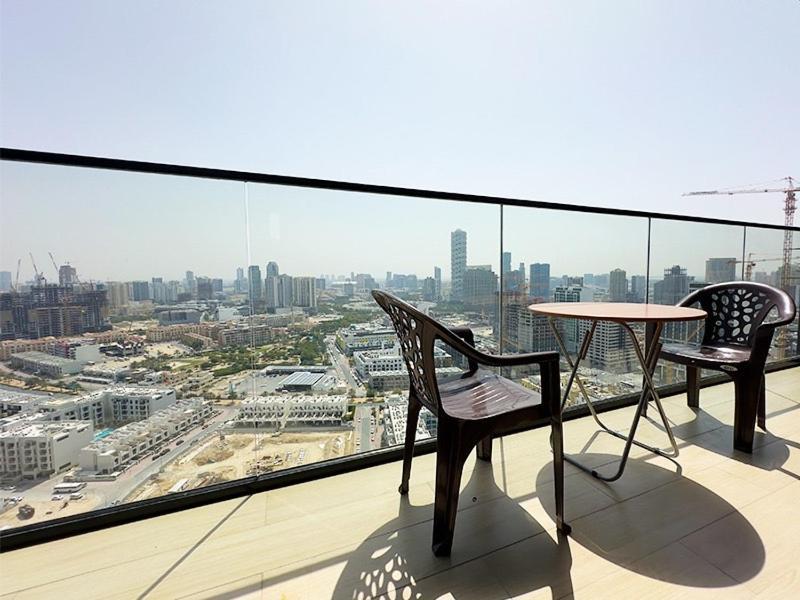 Luxurious New 1 Bedroom In A New Building With Great Views Apartamento
