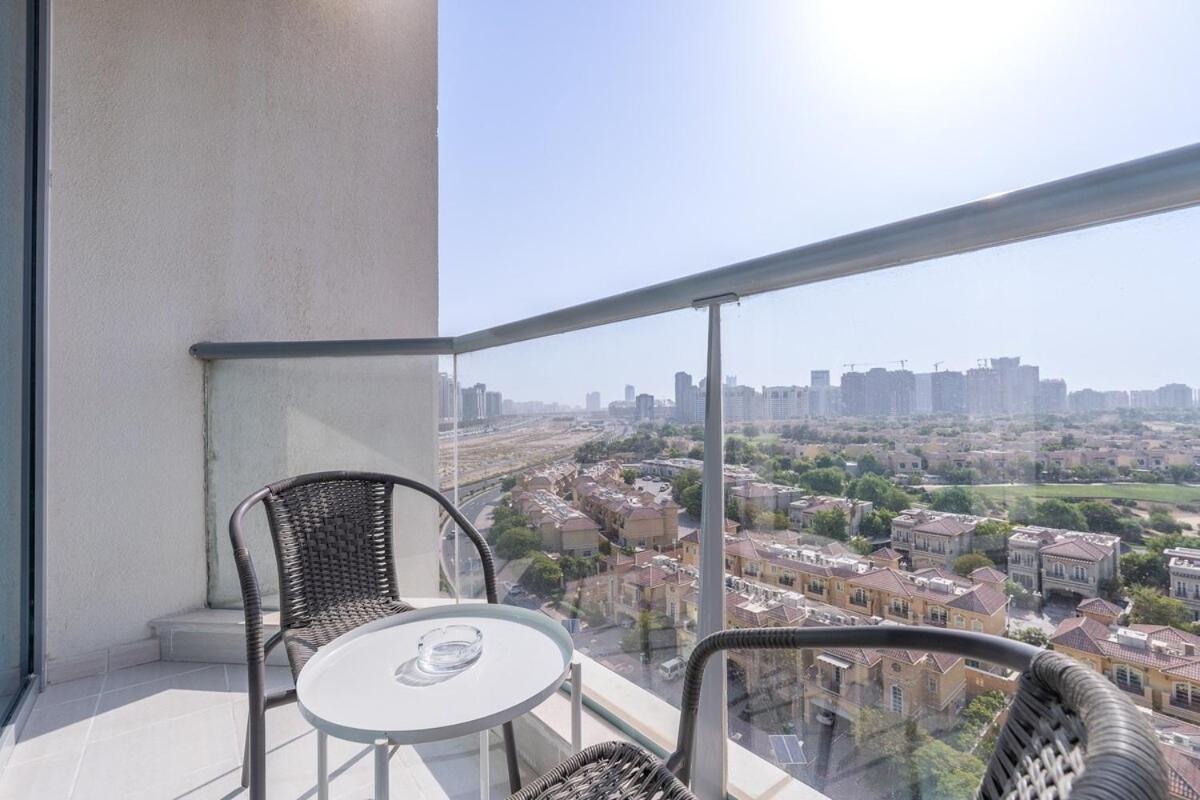 Apartment Warm And Cozy 1-bedroom Perfect For Families In Sports Dubai