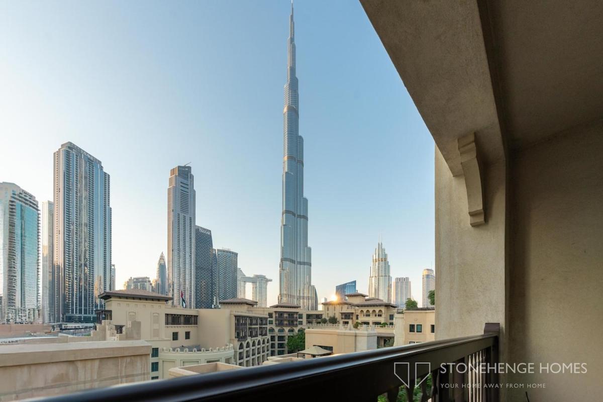 Lux 1 Bedroom Apartment Steps Away From Burj Khalifa & Dubai Mall Apartment