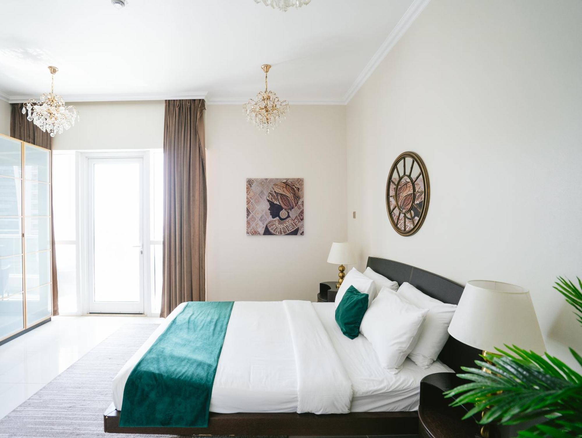 Aparthotel Iconic Marina & Sea Views From The 52nd Floor *