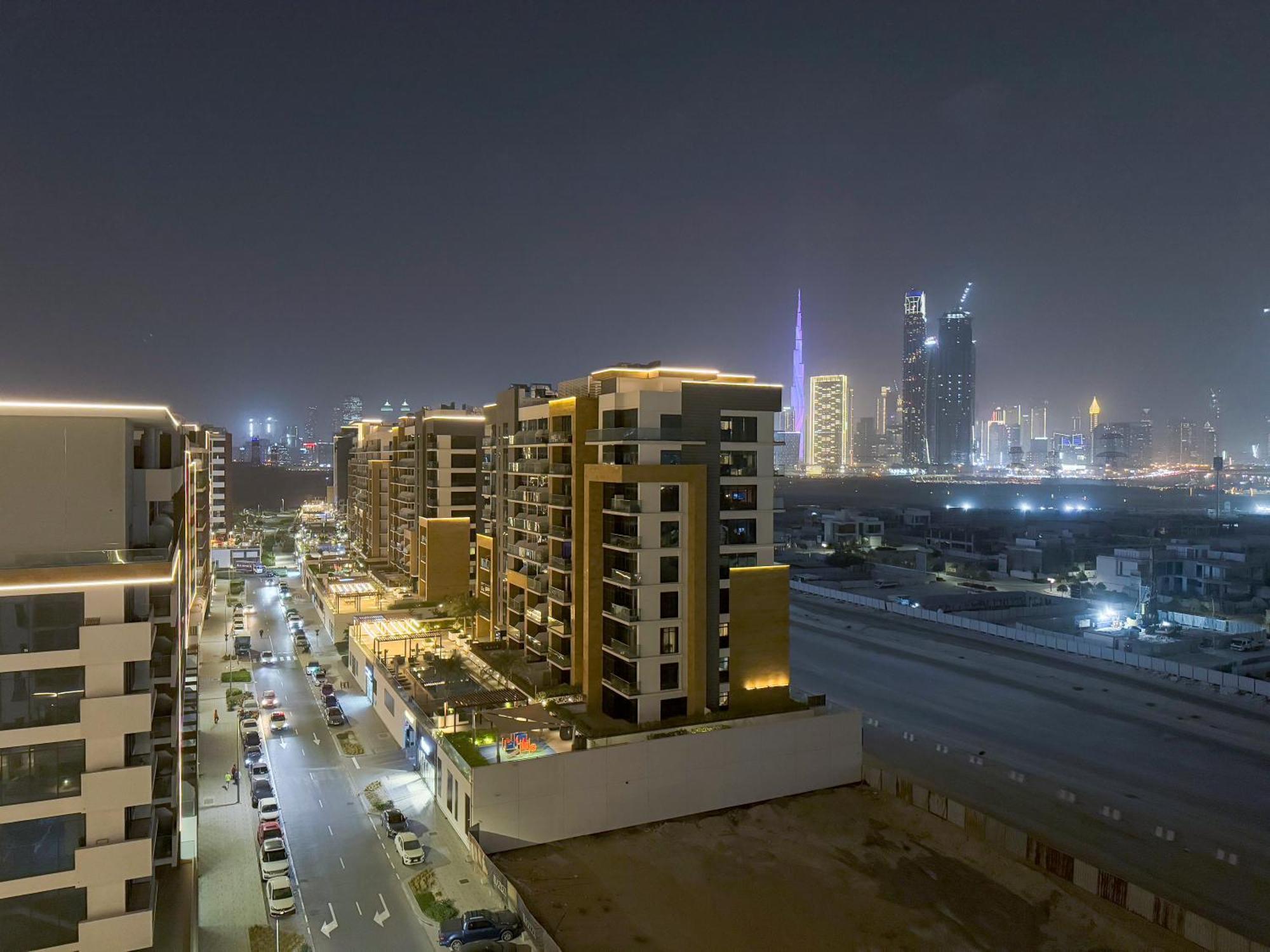 Stylish 3br With Burj Khalifa & Pool Views Dubaï