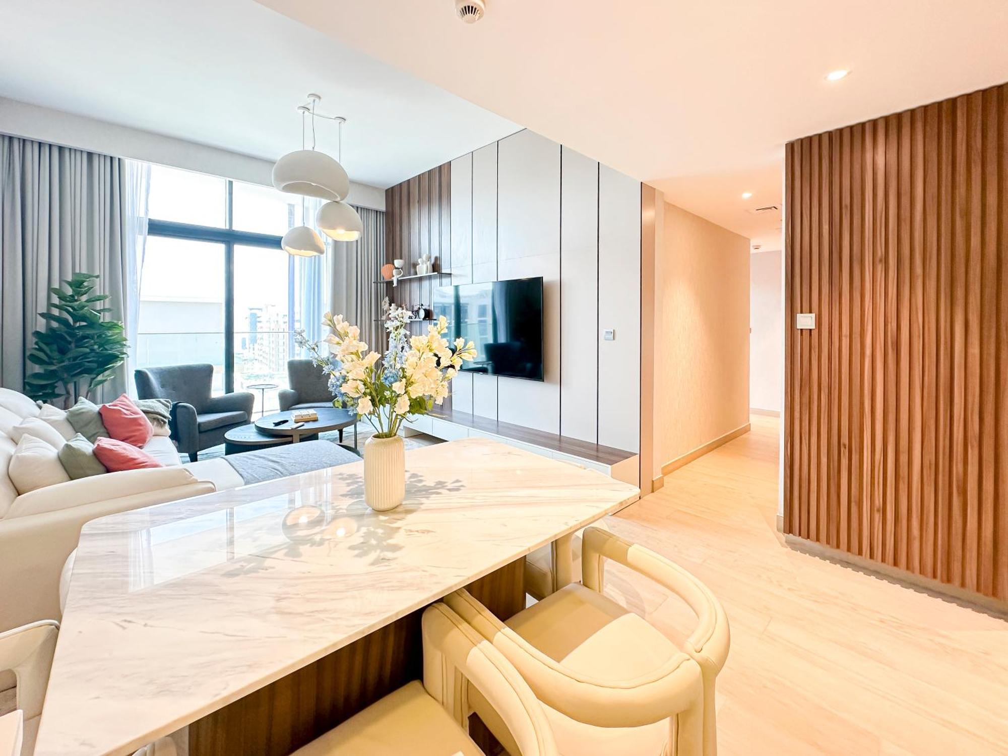 Stylish 3br With Burj Khalifa & Pool Views Appartement