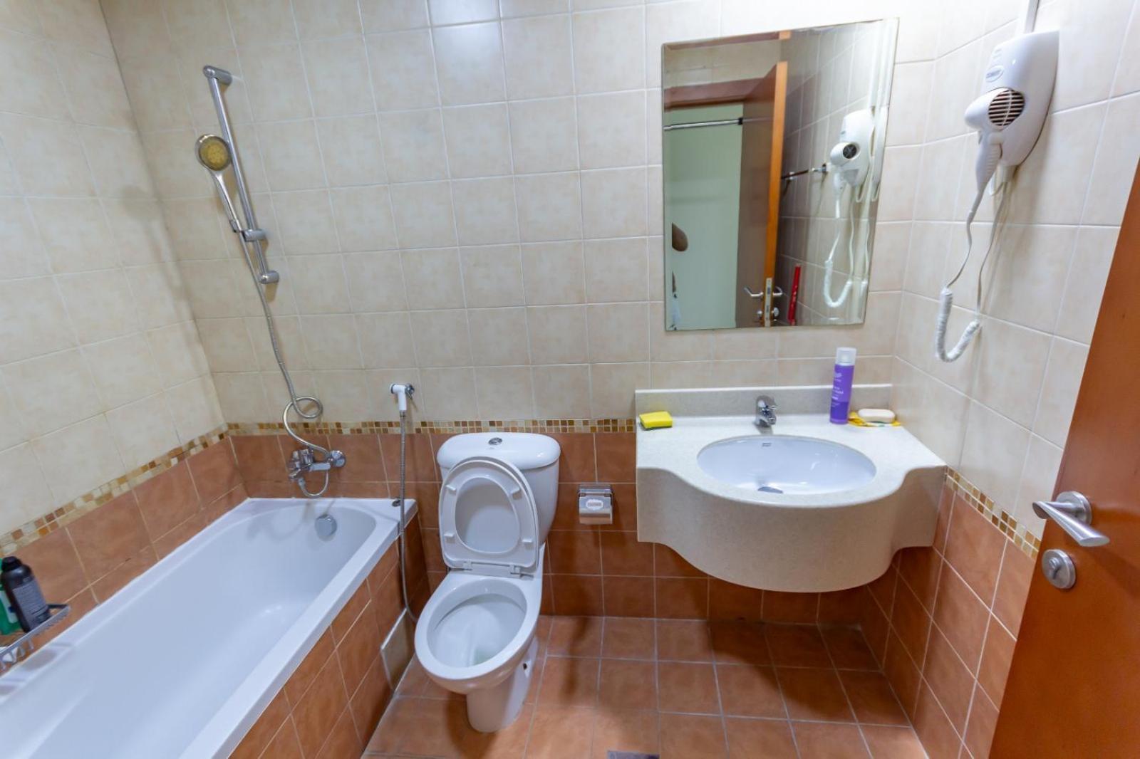 Deluxe For Rent At Marina View Towers Privatunterkunft *