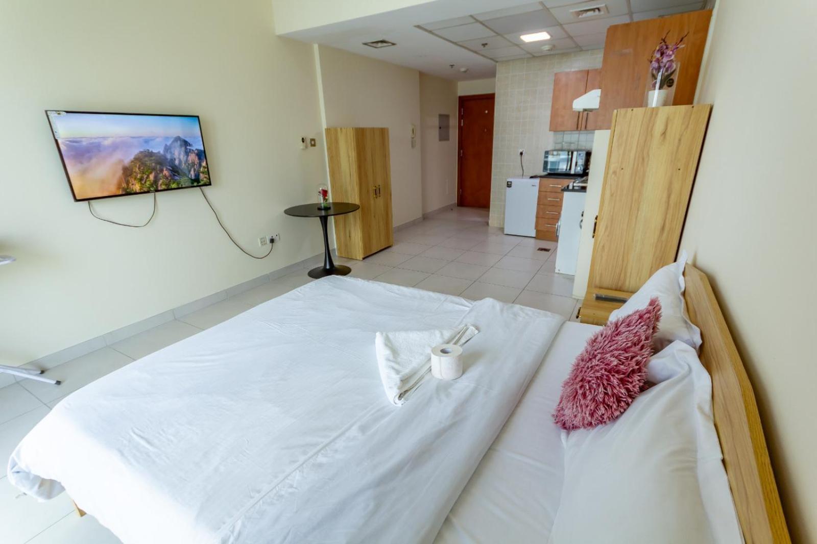 Deluxe For Rent At Marina View Towers Privatunterkunft Dubai