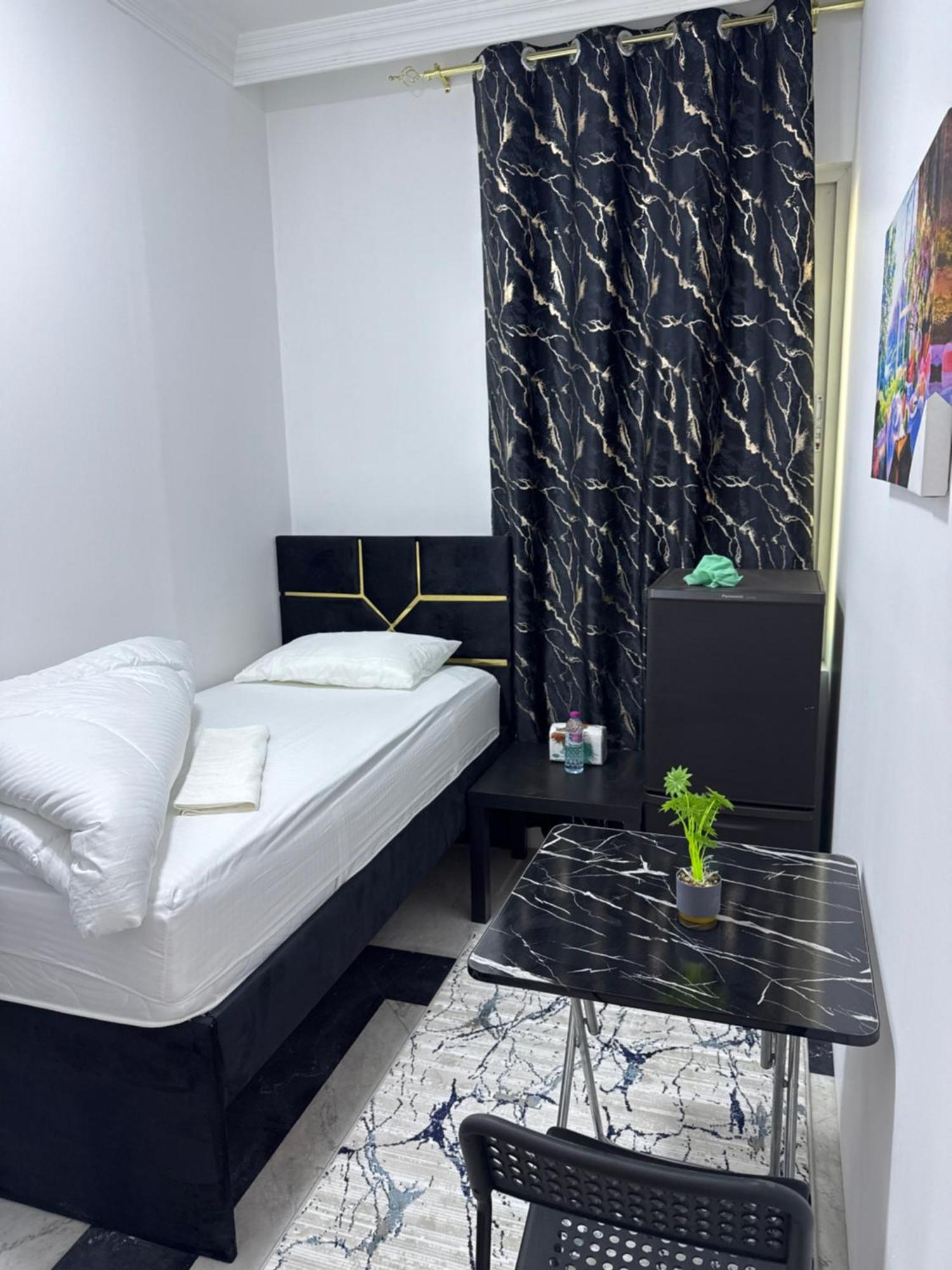 Apartemen Four Stars Dubai