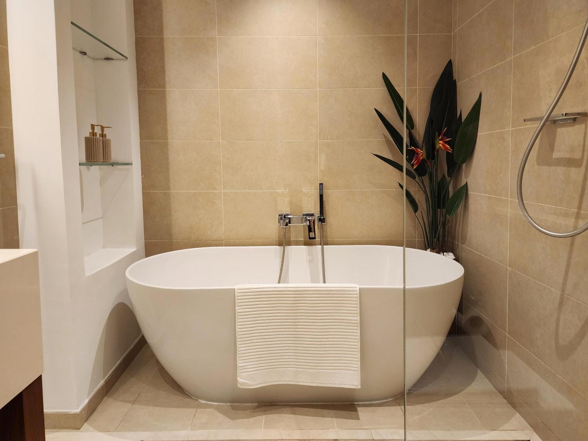 Apartment Luxe 2br Marina Gate - Spectacular Pools With Marina Views - Marina Boutique Living