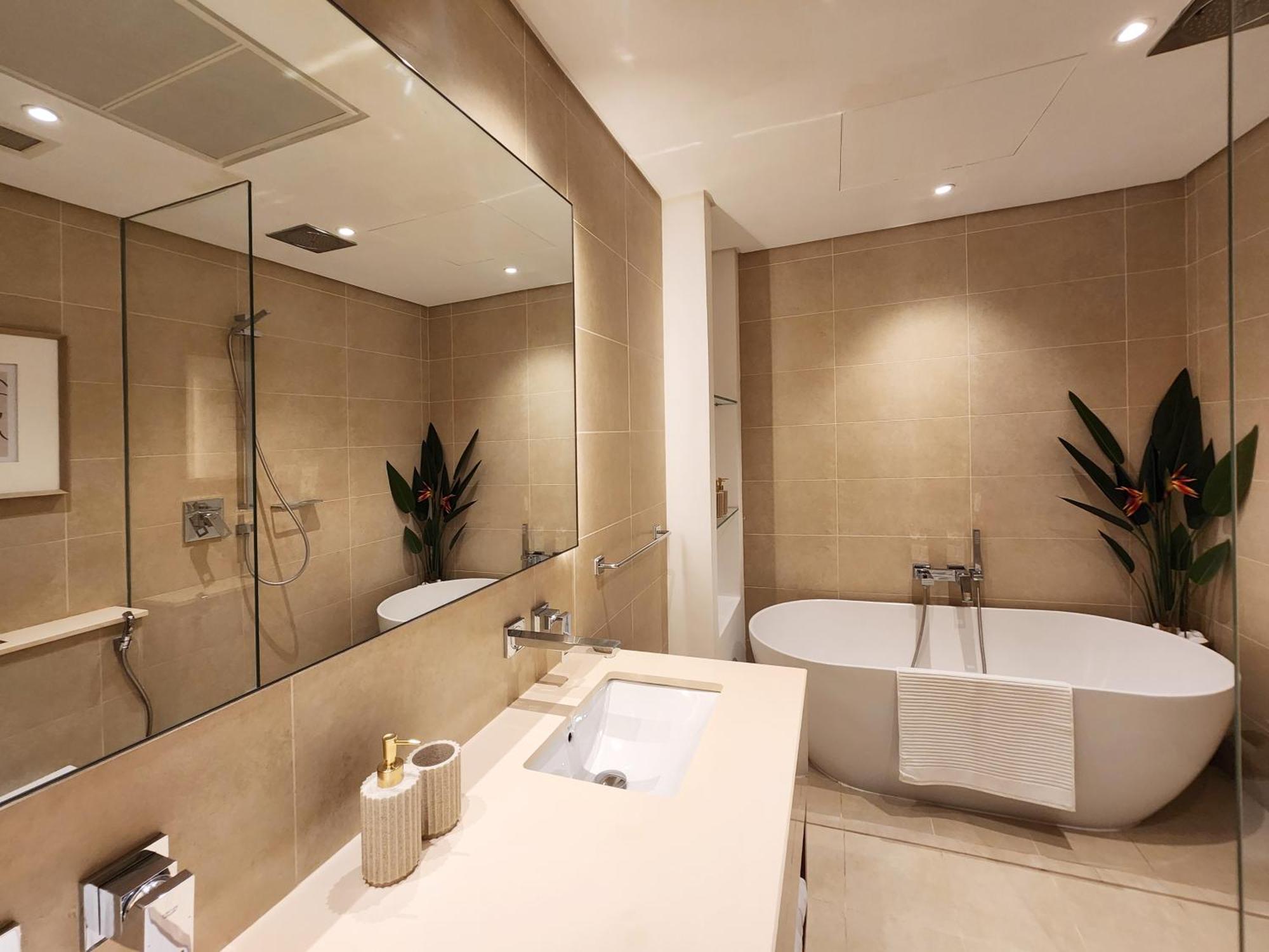Luxe 2br Marina Gate - Spectacular Pools With Marina Views - Marina Boutique Living Apartment