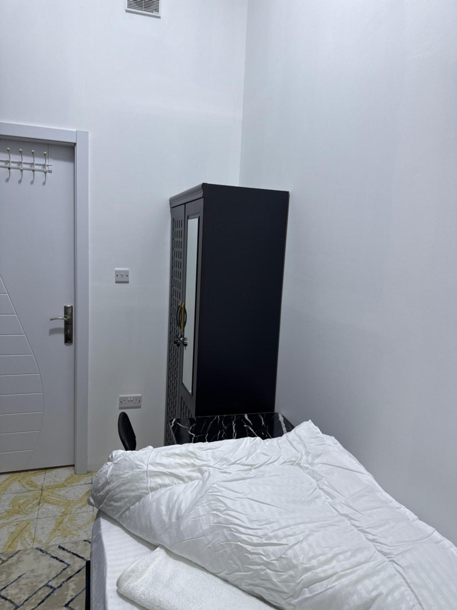 Apartemen Four Stars *