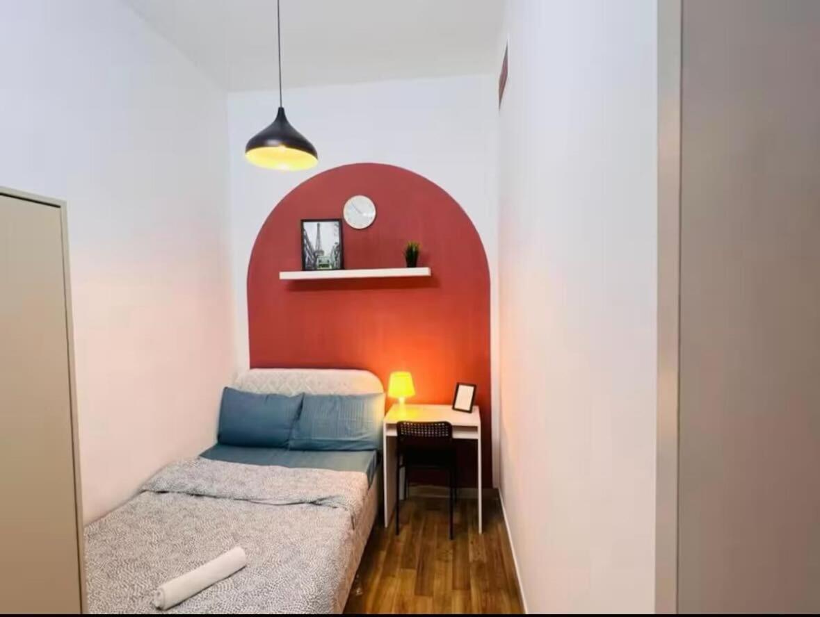 Niche Double Partition In Tecom Near Metro * Dubái