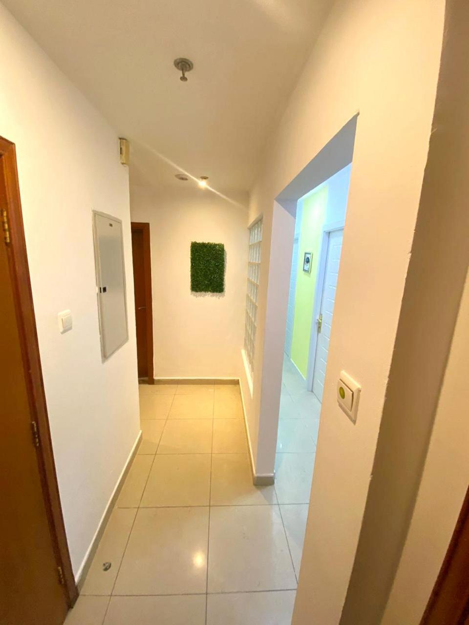 Niche Double Partition In Tecom Near Metro Habitación en casa particular Dubái