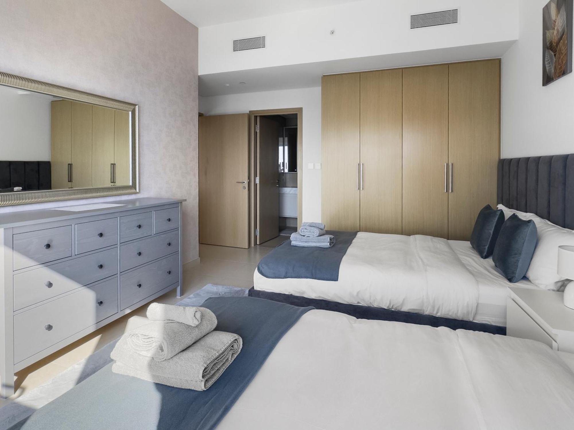 Apartemen View In And Burj Khalifa View - 2 Bedroom - 3 Beds