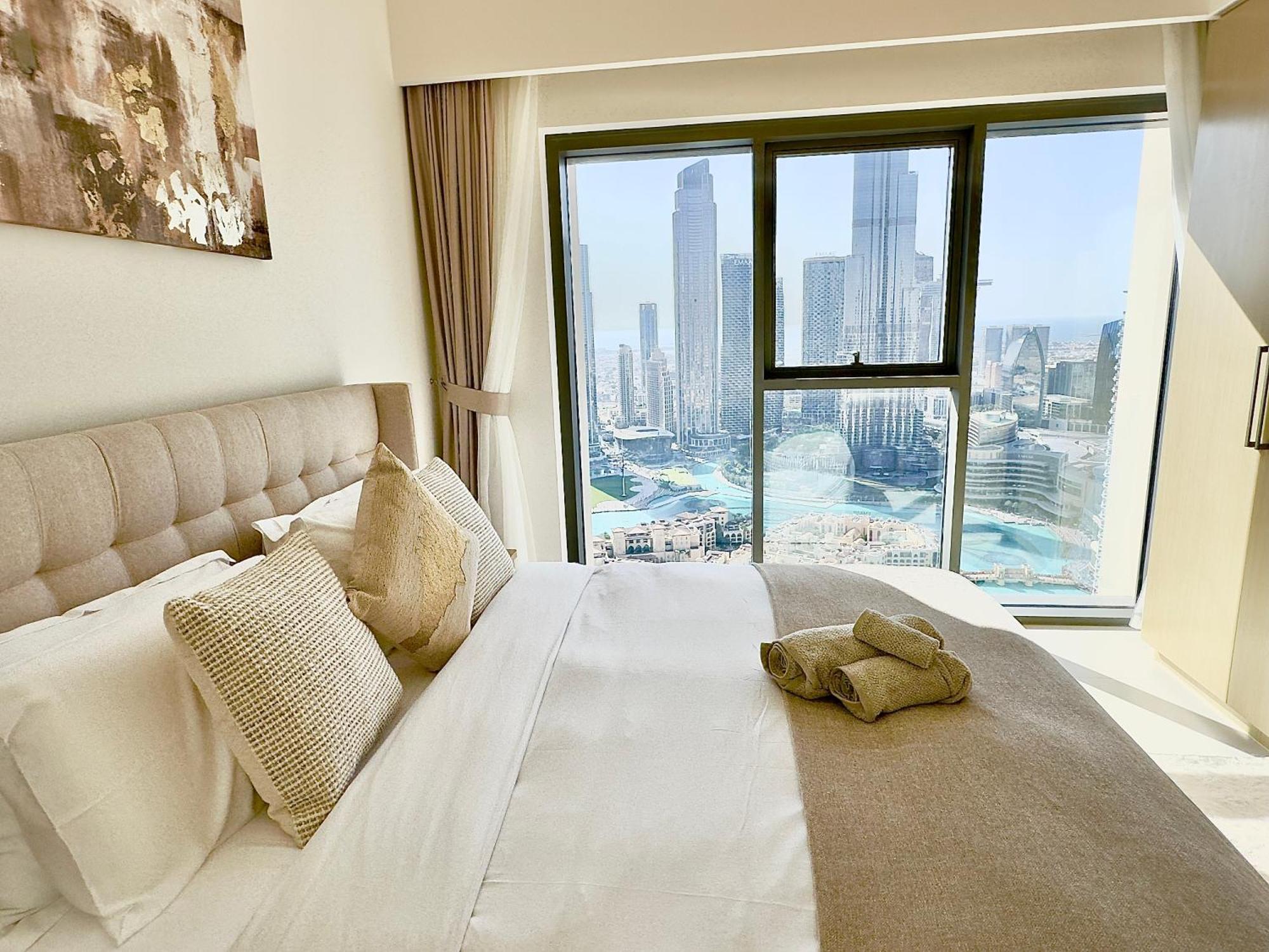 View In And Burj Khalifa View - 2 Bedroom - 3 Beds Apartemen *