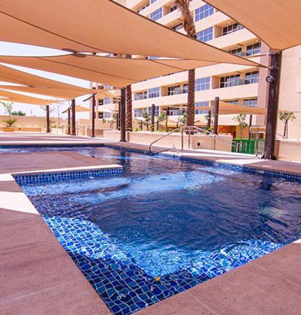 Apartamento Spacious 1 Bed With Pool & View Dubái