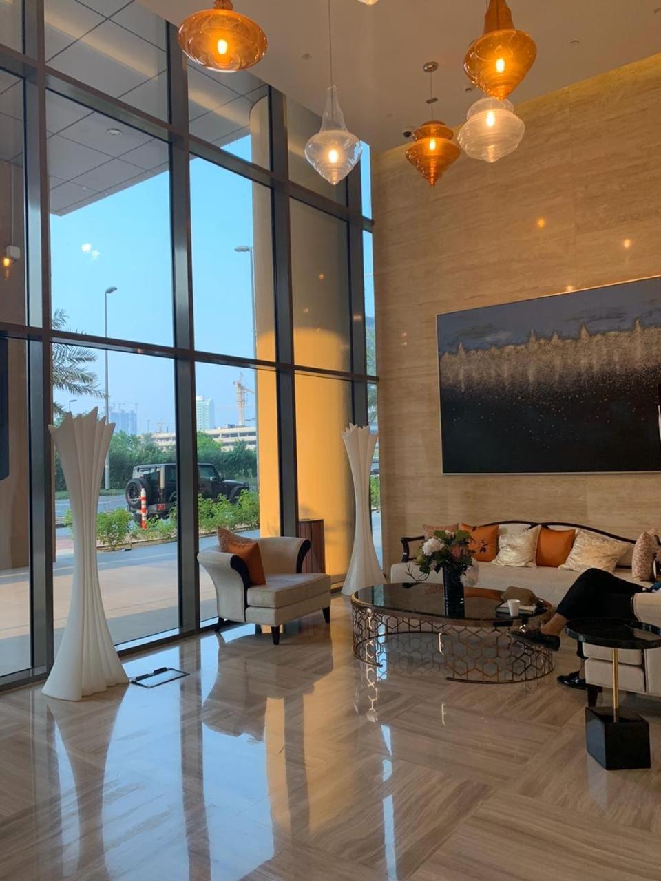 Apartamento Spacious 1 Bed With Pool & View