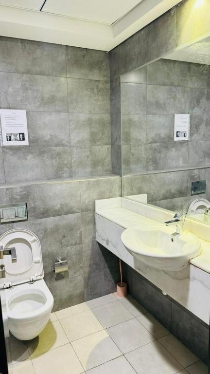 Premium In Oval Tower Business Bay * Dubái