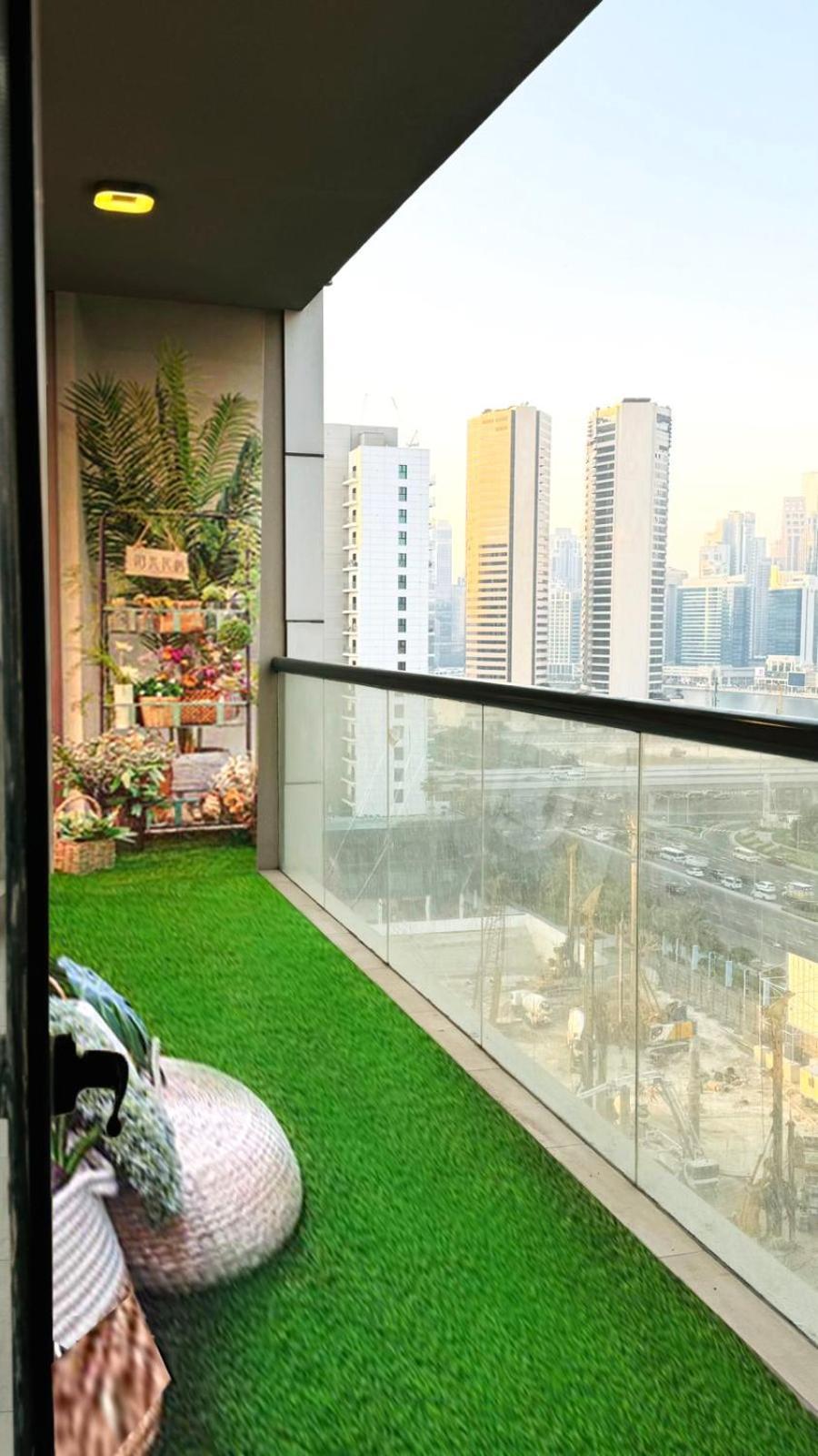 Premium In Oval Tower Business Bay Dubái