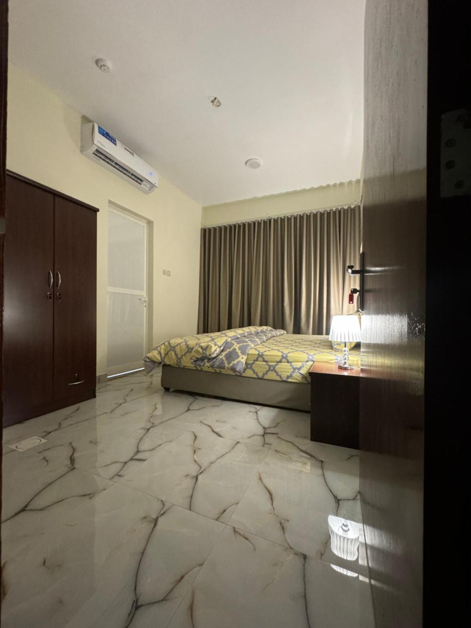 Brand New Independent Near Union Metro Station Séjour chez l'habitant Dubaï