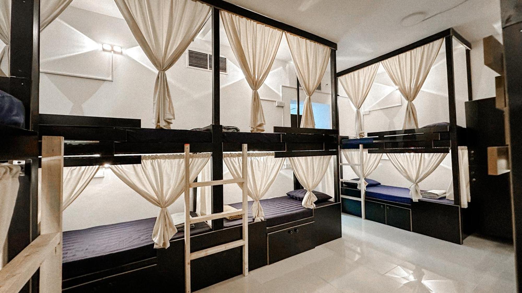 Papaya Backpackers Kapselhotel *