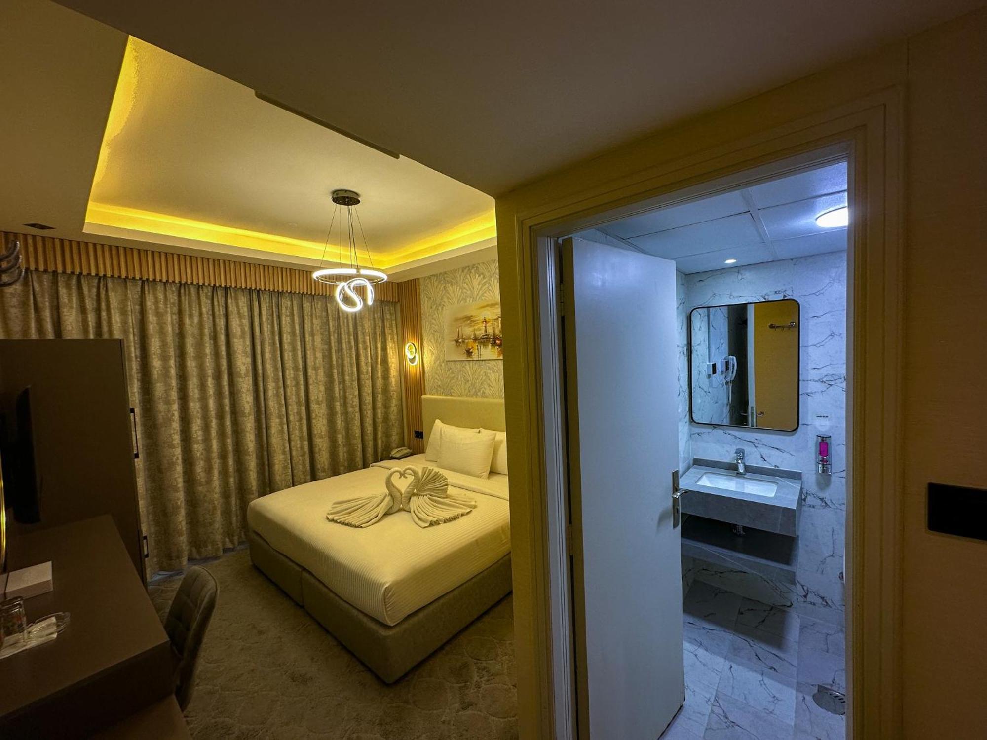 Hotell Gold Sky Avenue *