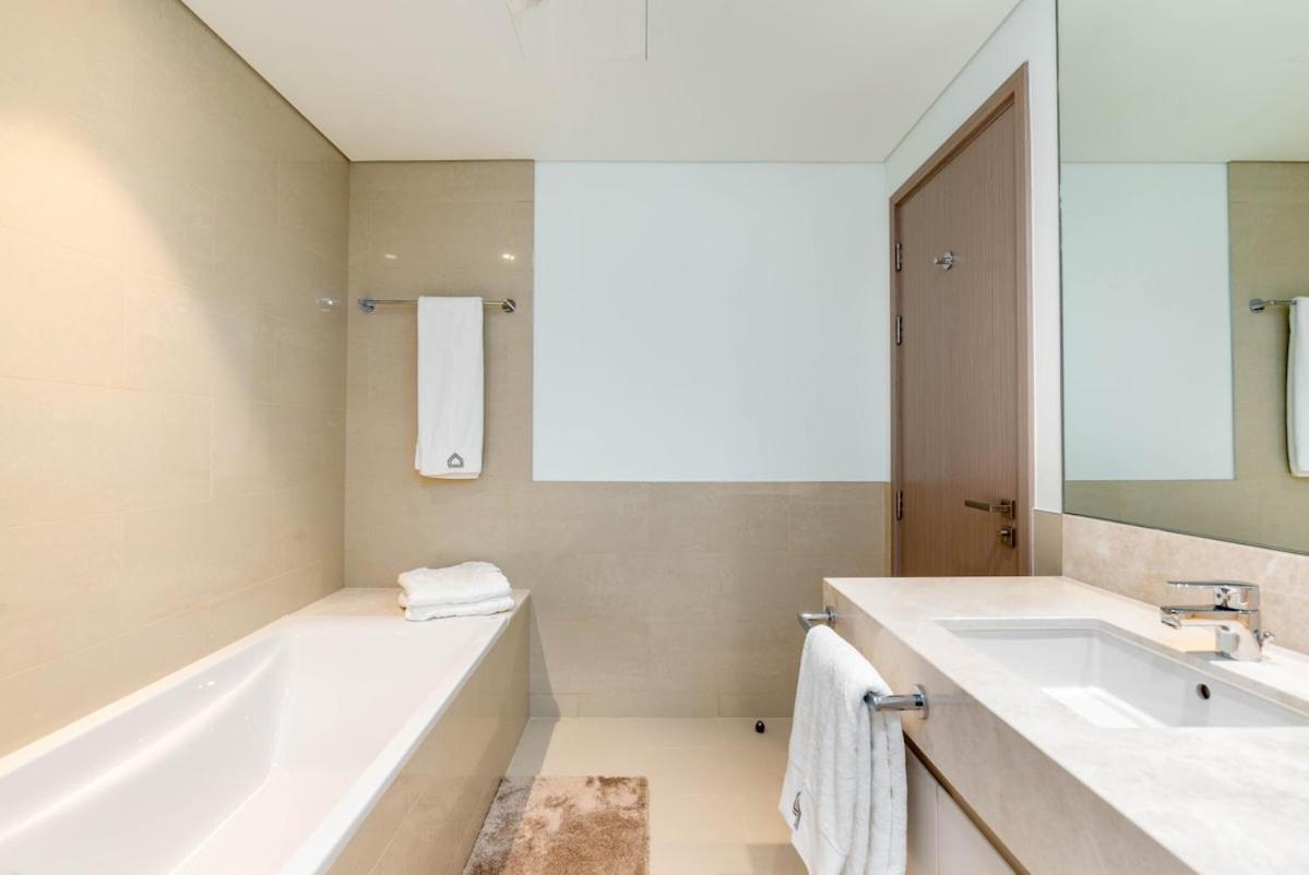 Brand New Stylish 1 Bed Next To Burj Khalifa By Boulevard * Dubai
