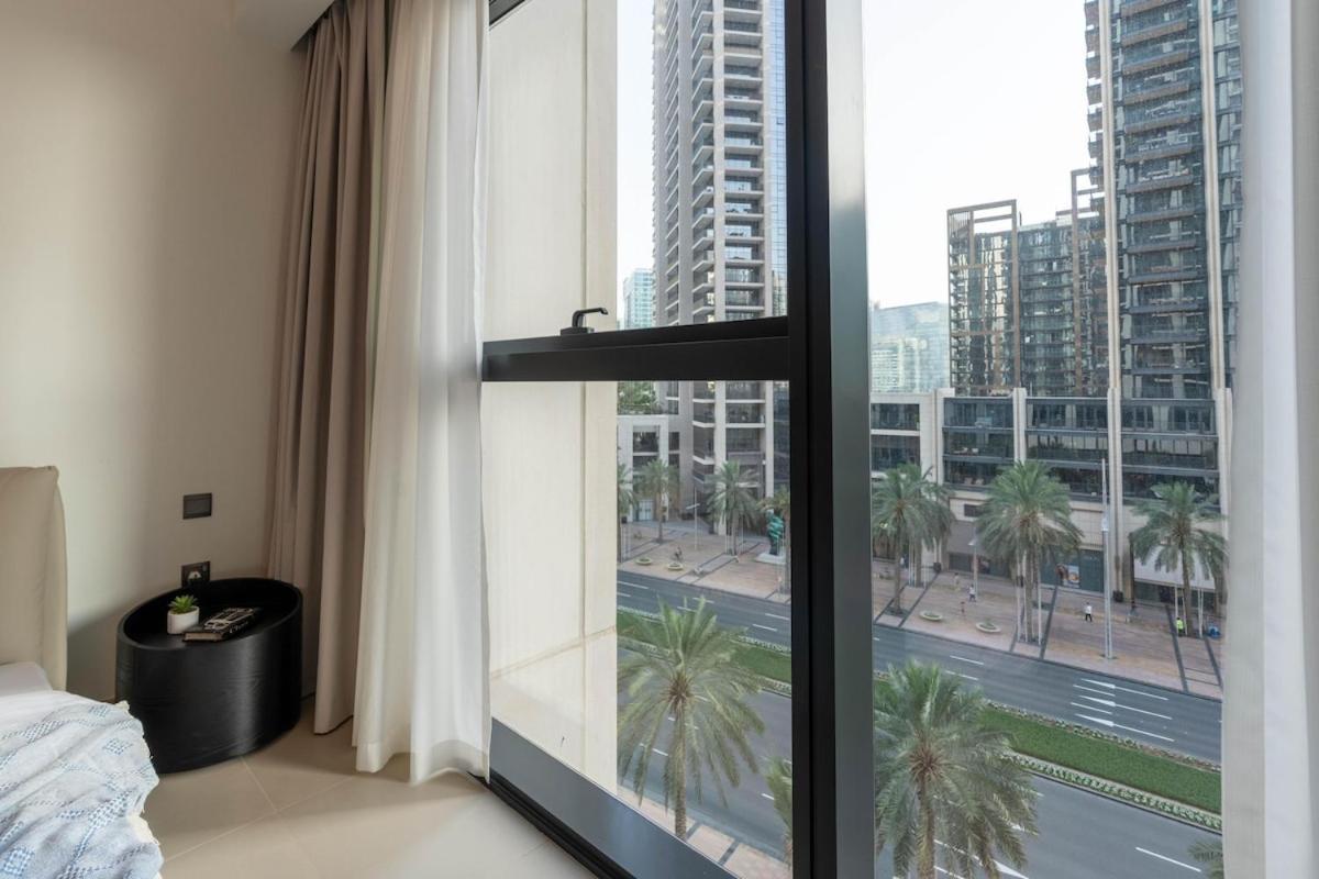 Brand New Stylish 1 Bed Next To Burj Khalifa By Boulevard *