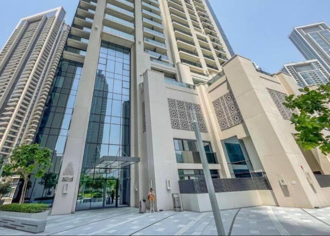 Brand New Stylish 1 Bed Next To Burj Khalifa By Boulevard