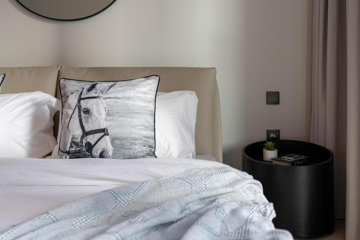 Apartment Brand New Stylish 1 Bed Next To Burj Khalifa By Boulevard *