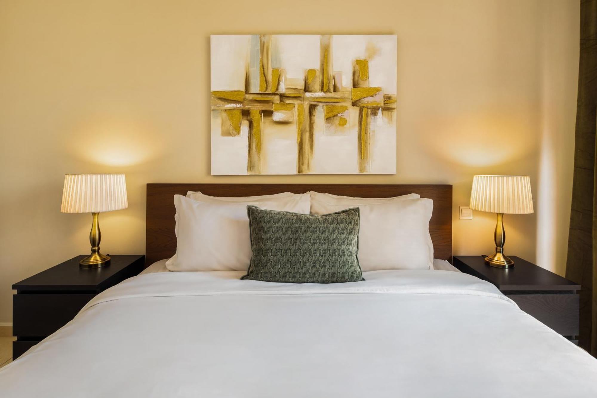Cosy 4br On Jbr - Close To Shops & Dining, Perfect For Families & Groups - By Sunkissed Homes Dubai