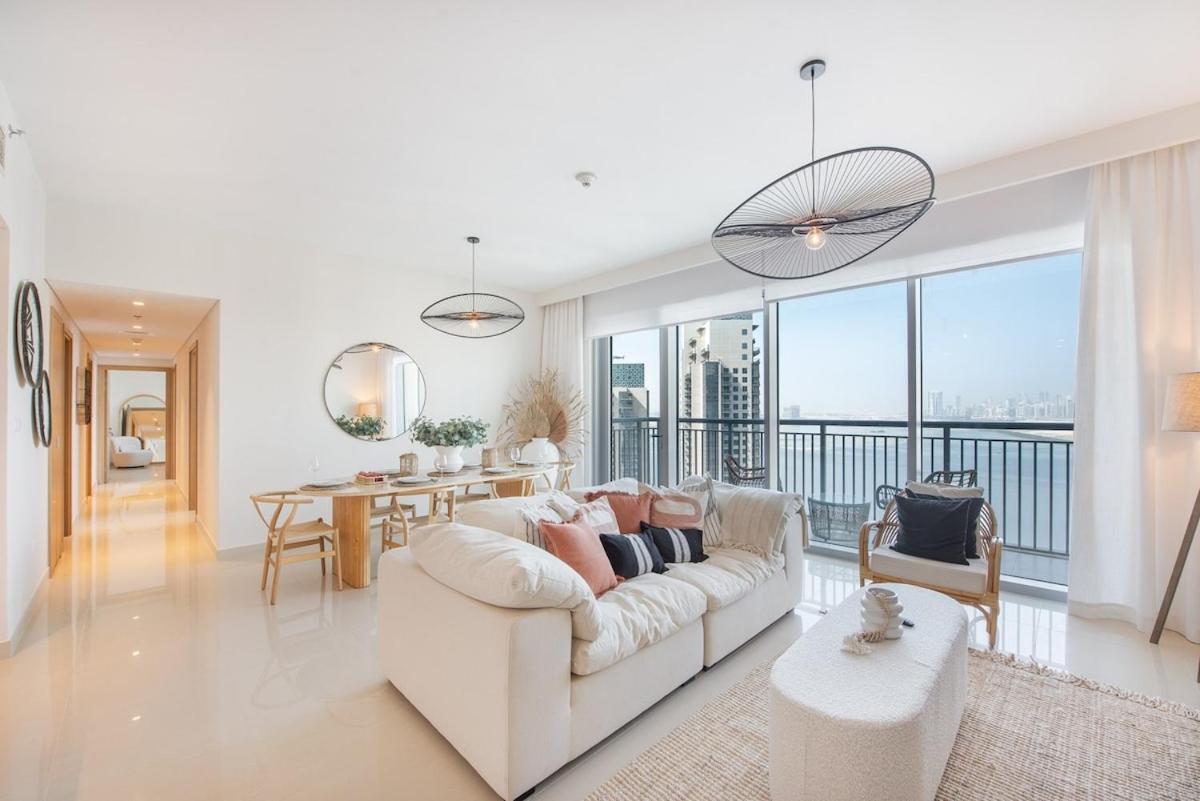 Apartment Stylish Cozy 3-bedroom With Harbour Views In Creek Harbour Dubai