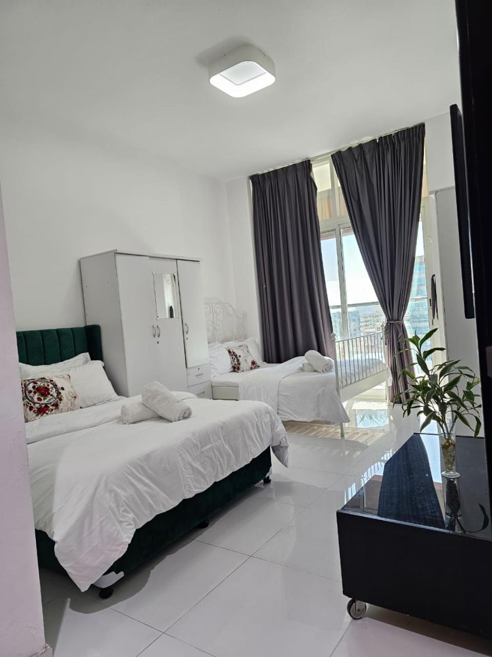 Apartment Silicon Oasis Staycation *