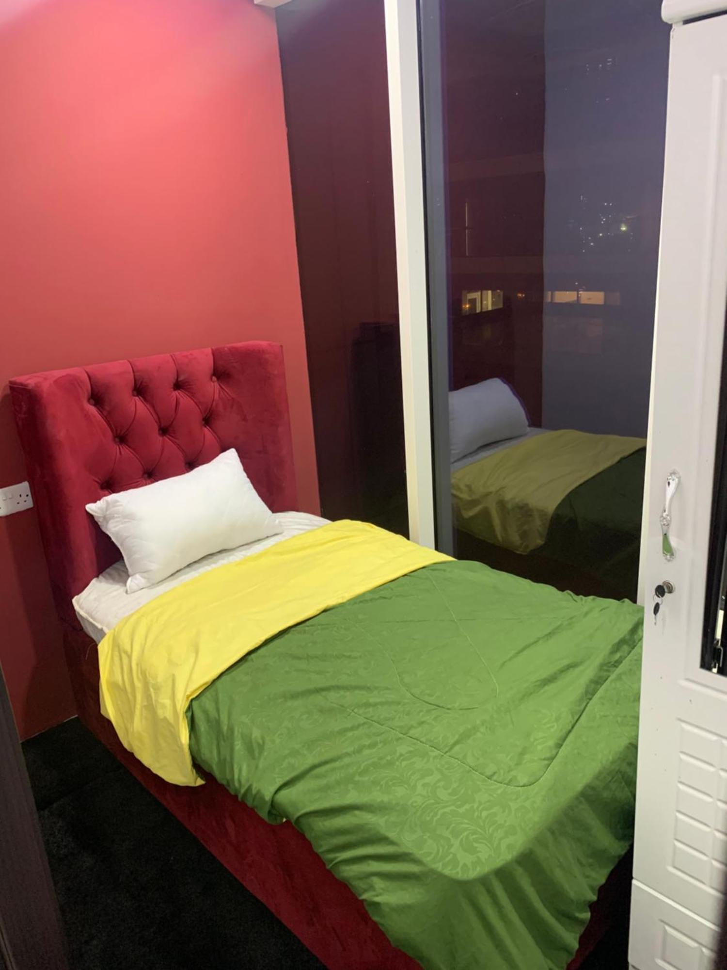 Paz Luxurious Space Kapselhotel *