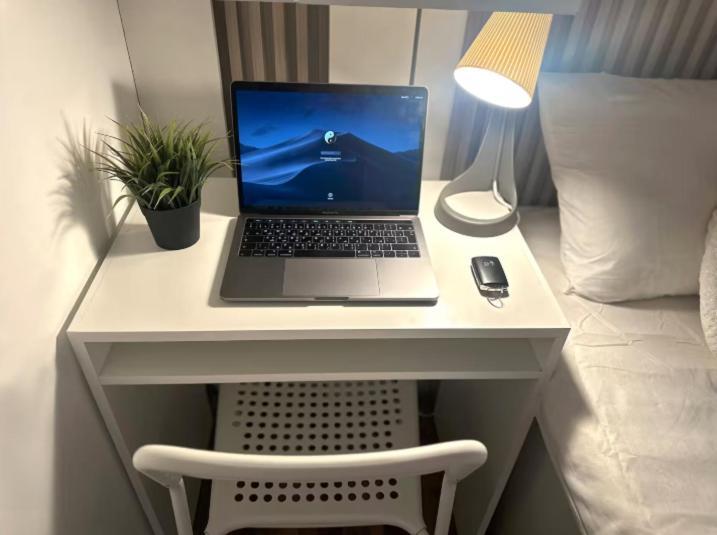 Elegance Partition In Tecom Near Icm Metro * Dubaï