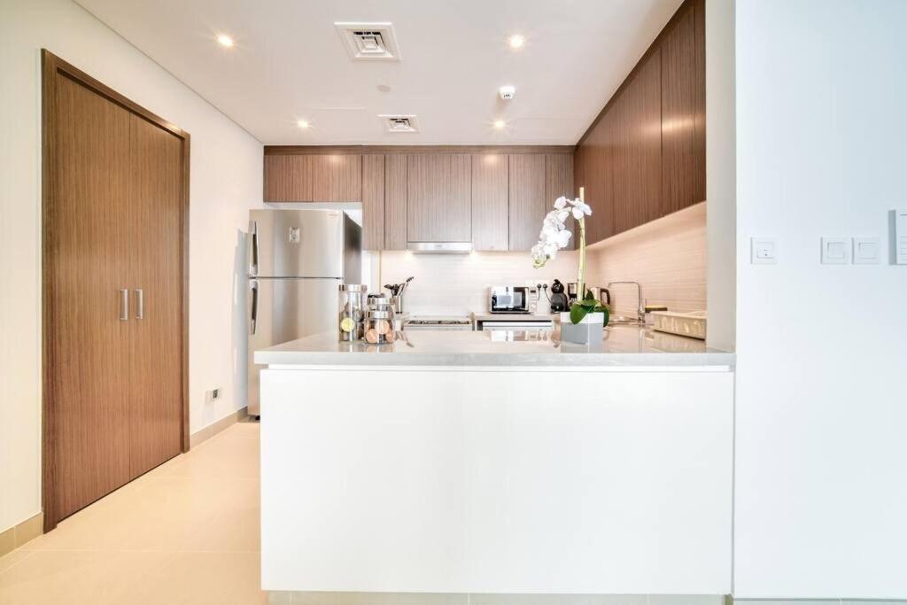 Luxury 2 Bed With Bluewater Views & Infinity Pool Apartamento