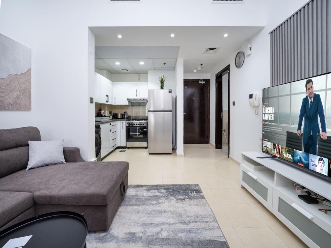 Apartamento Charming 1-bedroom In Autumn, Jvc *