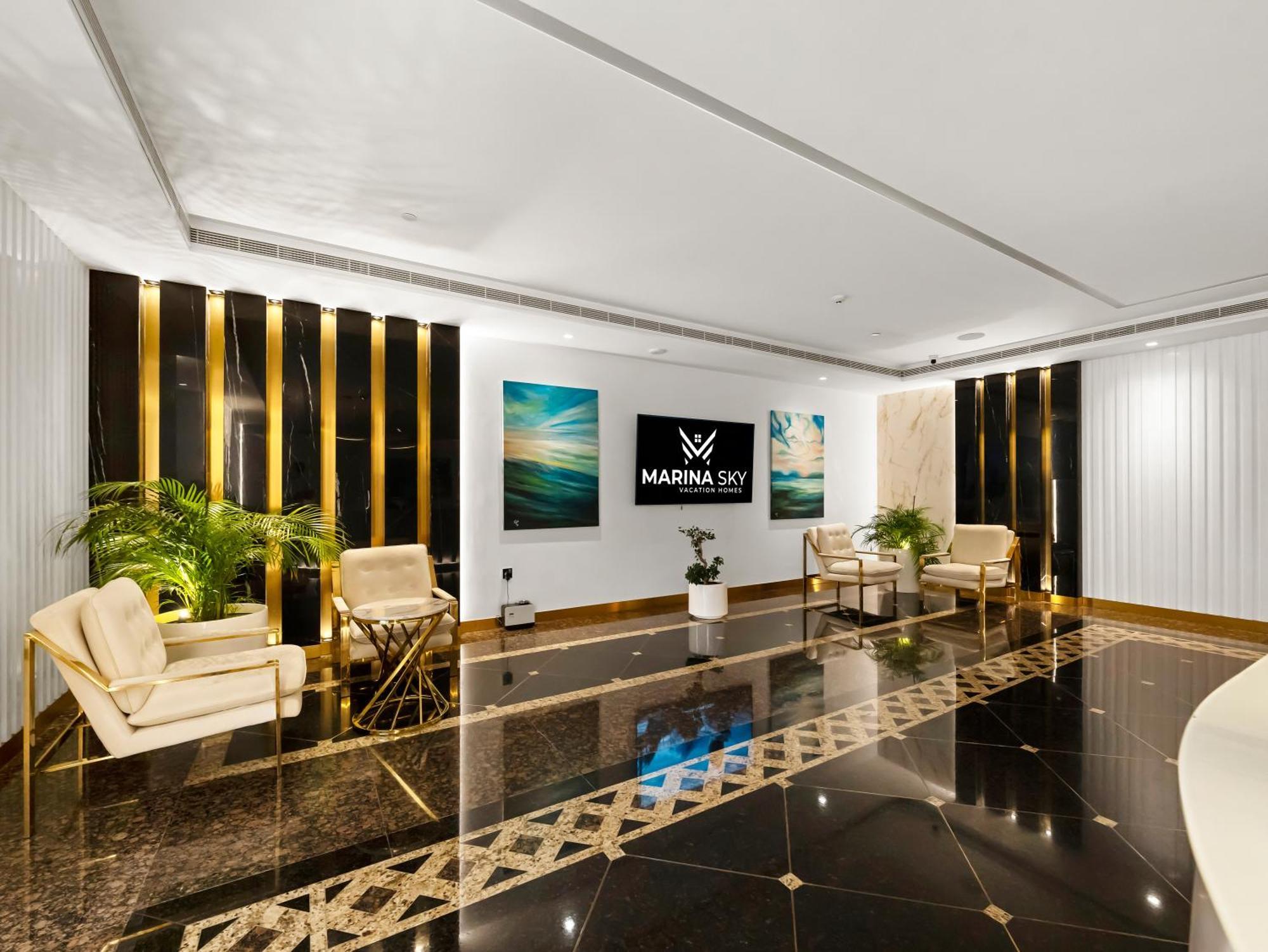 Lux New 2 Bhk - Full Sea View - Marina - 5 Min To - 100 Metres To Tram *