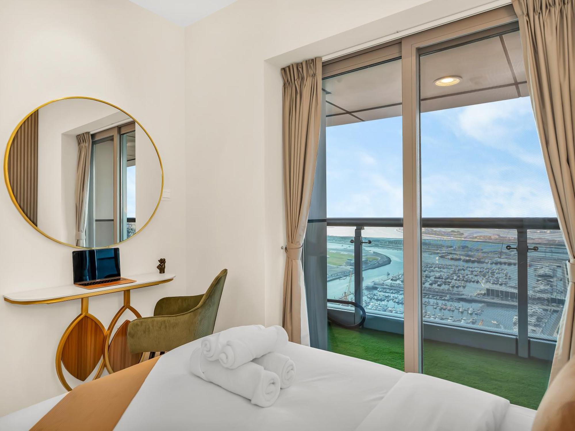 Lux New 2 Bhk - Full Sea View - Marina - 5 Min To - 100 Metres To Tram *