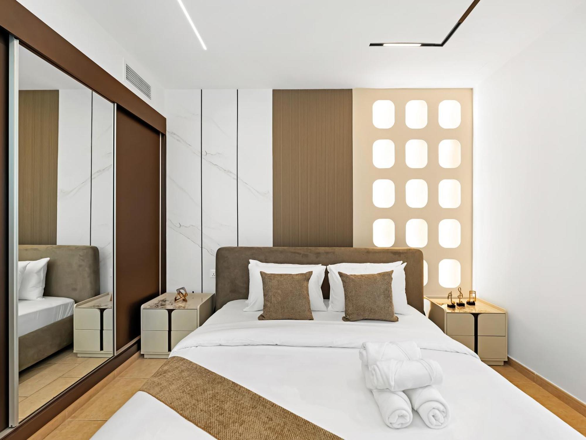 Lux New 2 Bhk - Full Sea View - Marina - 5 Min To - 100 Metres To Tram Appartement