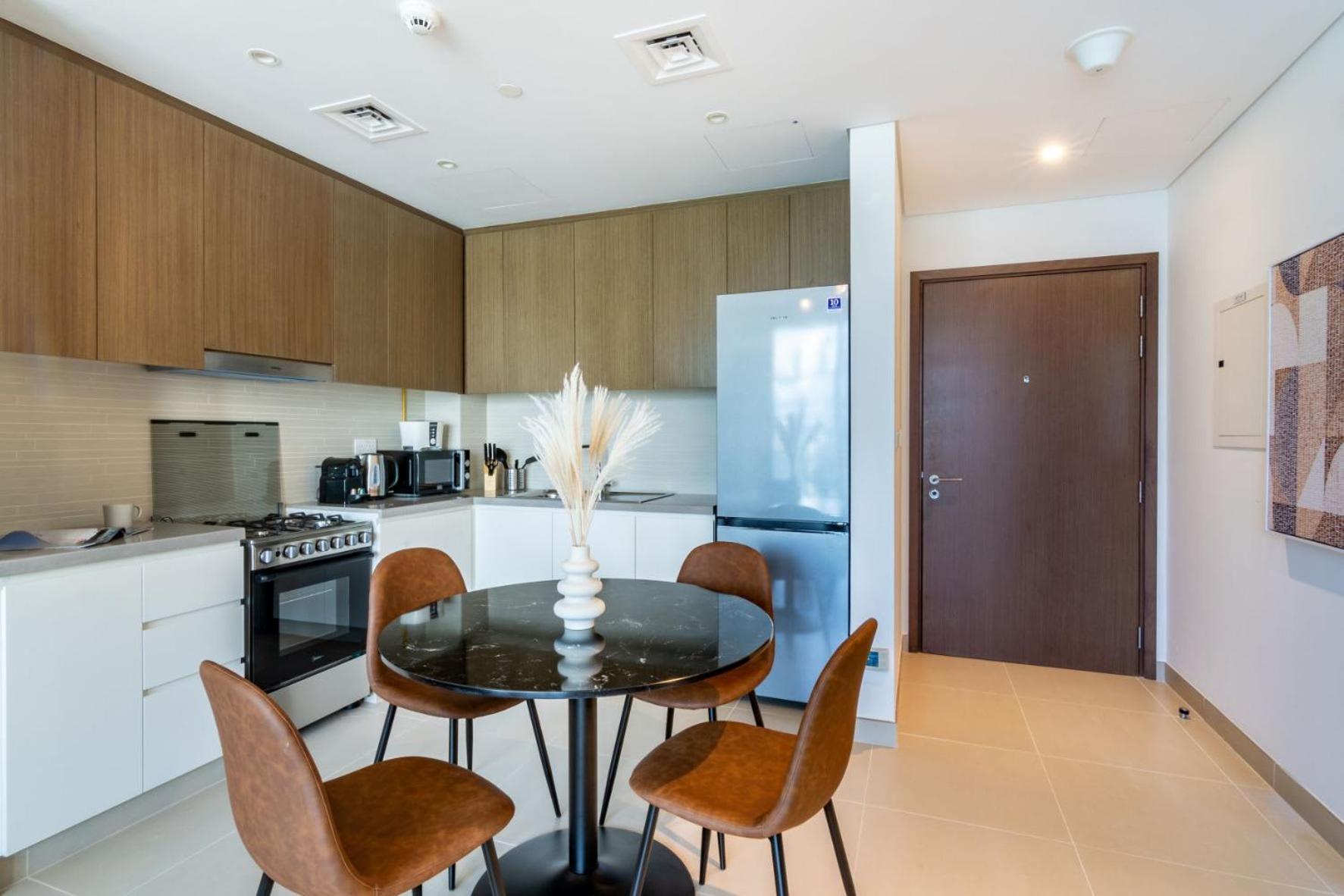 Silkhaus Elegant 1bdr Pad With Marina And Views New Building Dubai