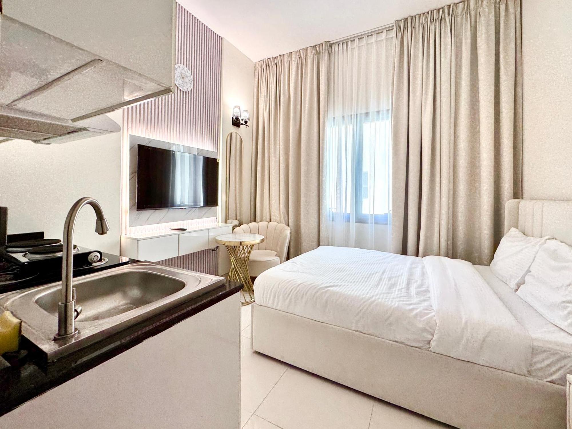 Al Manara Premium Deluxe *