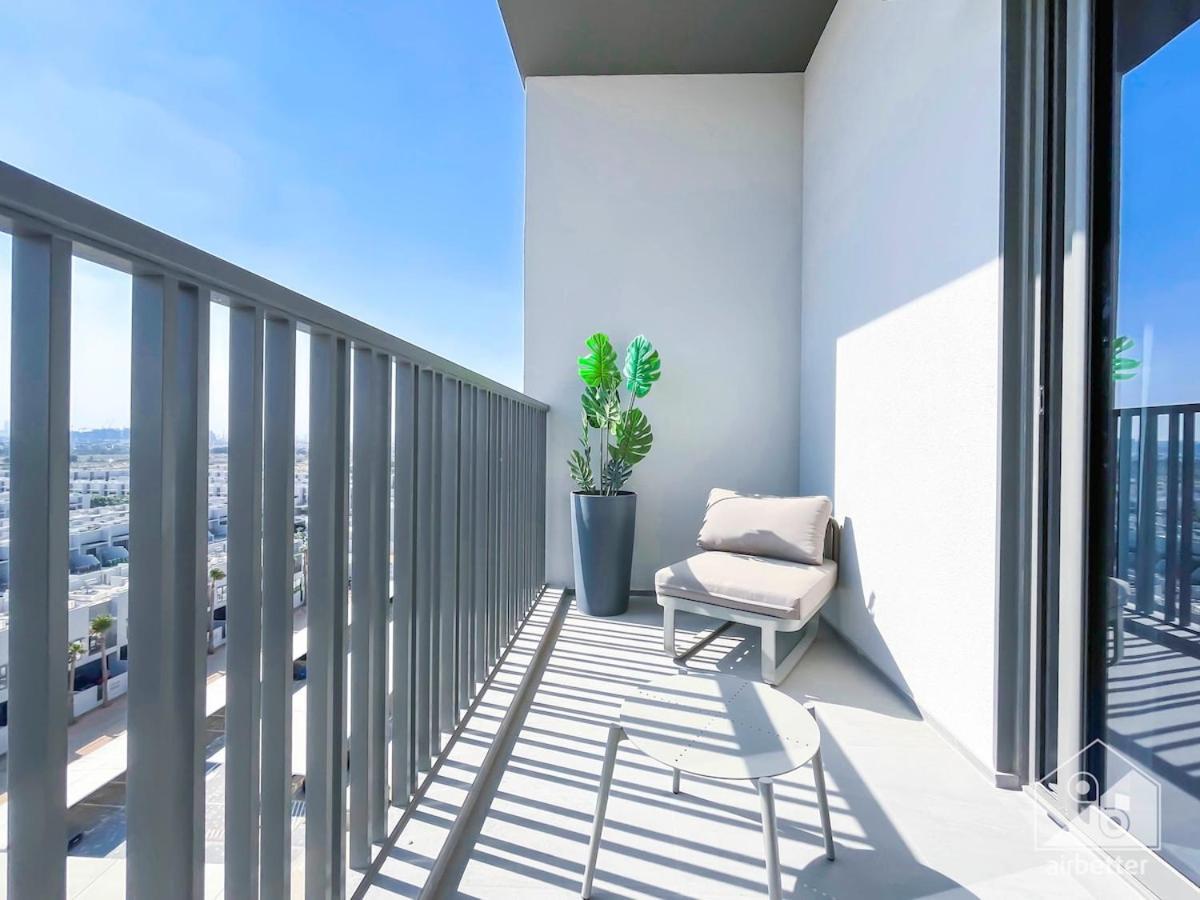 Stylish Getaway In Dubai's Mag 920 Apartment Dubai