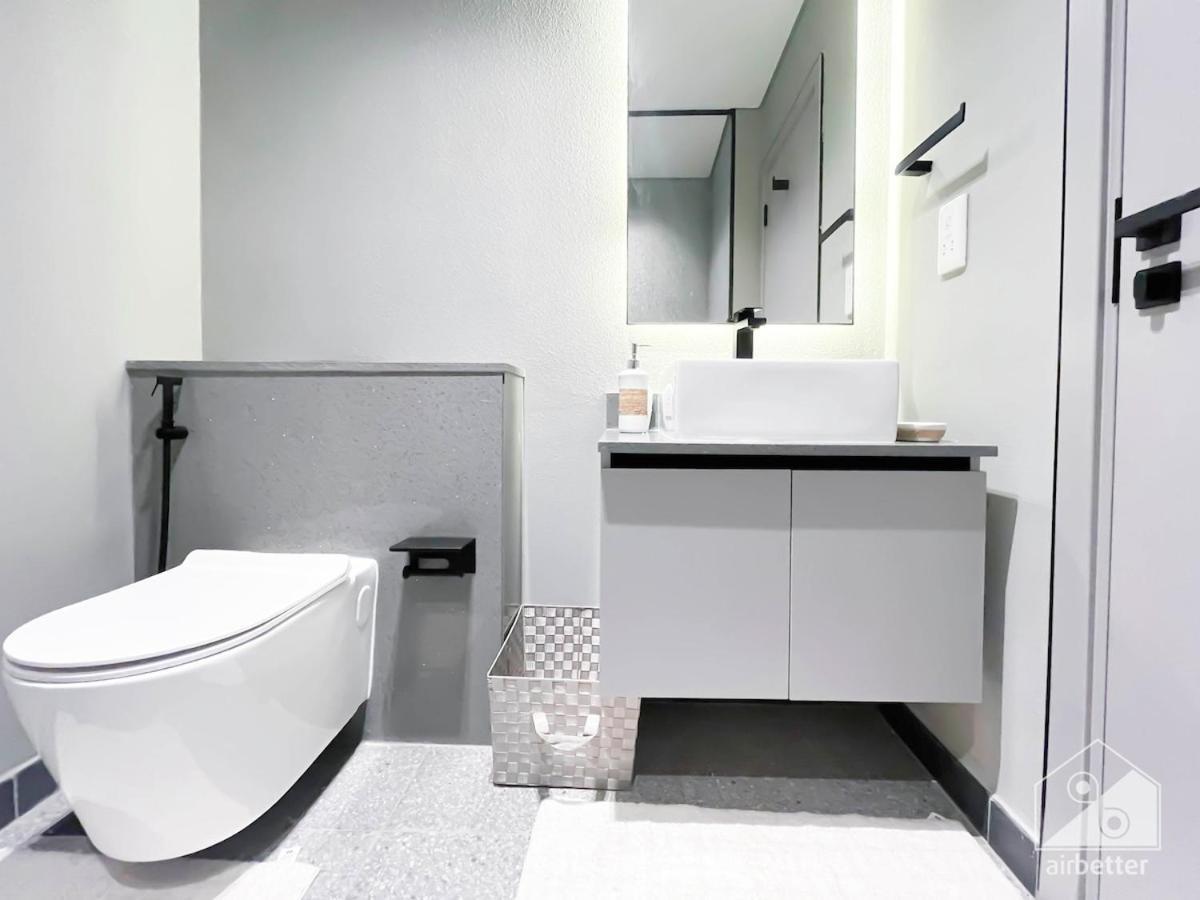 Stylish Getaway In Dubai's Mag 920 Dubai